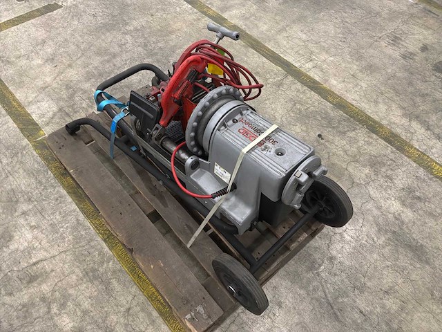 Ridgid 300 compact draadsnijmachine - afbeelding 12 van  14