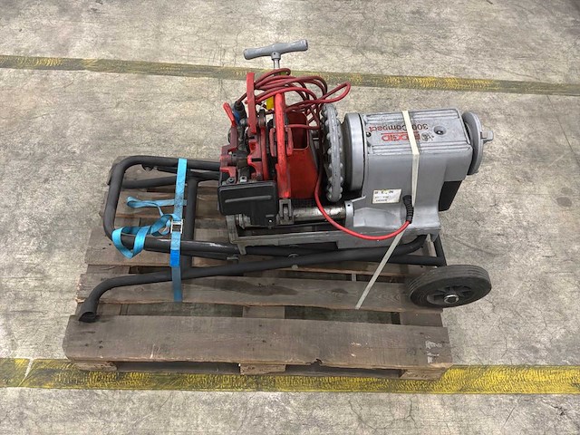 Ridgid 300 compact draadsnijmachine - afbeelding 13 van  14