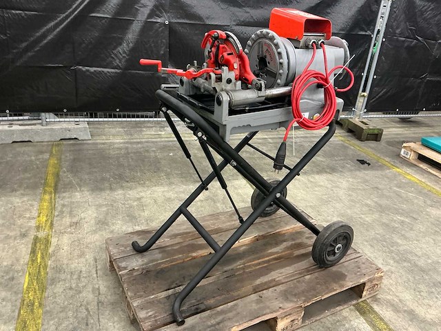 Ridgid 300 compact draadsnijmachine - afbeelding 1 van  16