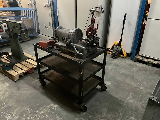 Ridgid 300 compact pipe threader - afbeelding 1 van  6