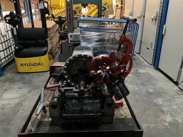 Ridgid 300 compact pipe threader - afbeelding 2 van  6