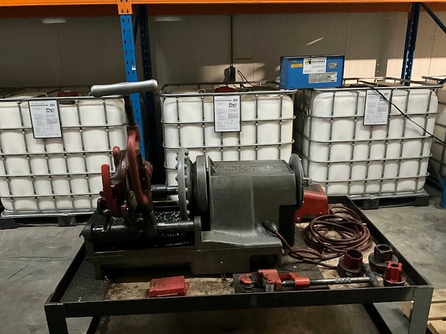 Ridgid 300 compact pipe threader - afbeelding 4 van  6