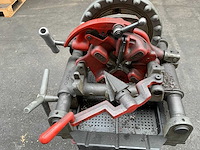 Ridgid 300 compact verrijdbare draadsnijmachine - afbeelding 5 van  9