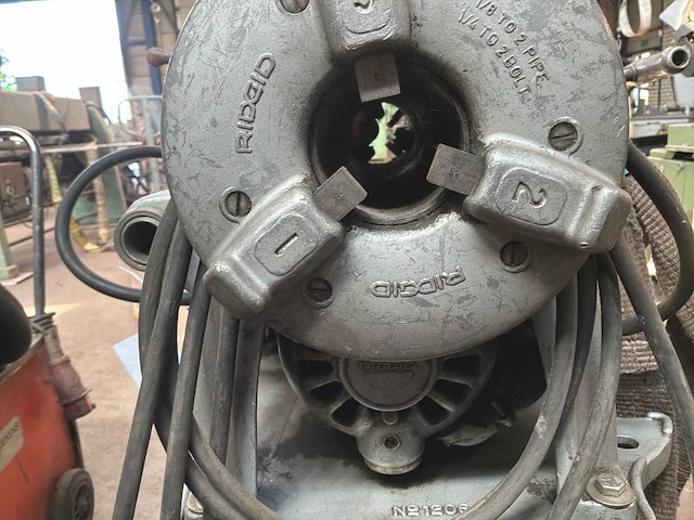 Ridgid 300 draadsnijmachine - afbeelding 7 van  7