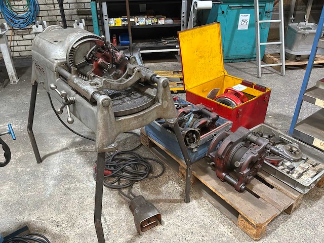 Ridgid 535 draadsnijmachine - afbeelding 1 van  9