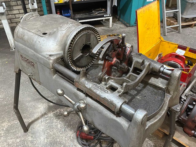 Ridgid 535 draadsnijmachine - afbeelding 2 van  9