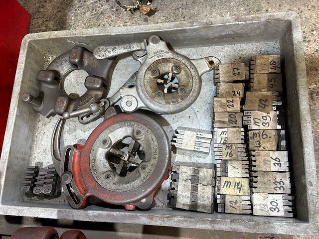 Ridgid 535 draadsnijmachine - afbeelding 8 van  9