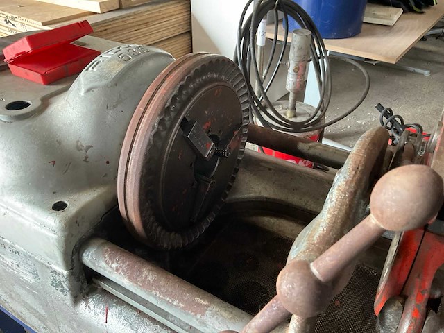 Ridgid 535 draadsnijmachine - afbeelding 4 van  5