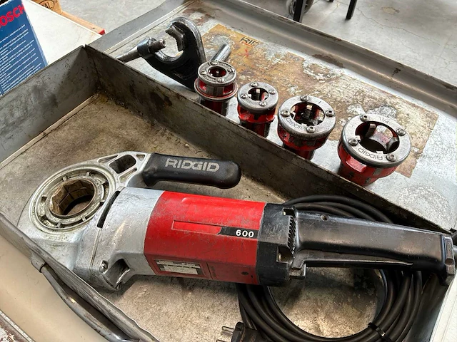 Ridgid 600 draadsnijmachine - afbeelding 1 van  8