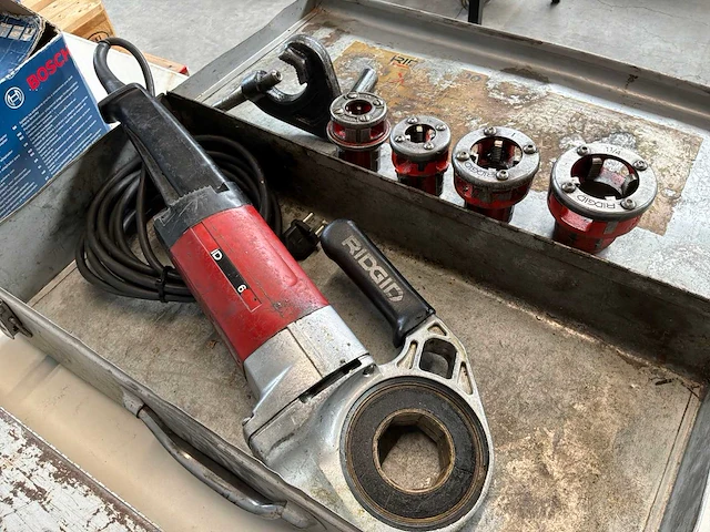 Ridgid 600 draadsnijmachine - afbeelding 3 van  8
