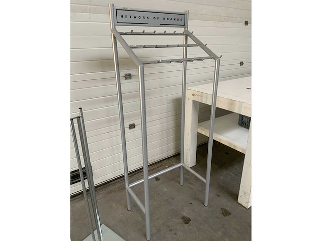 Riemenrek en kledinghanger houder - afbeelding 2 van  4