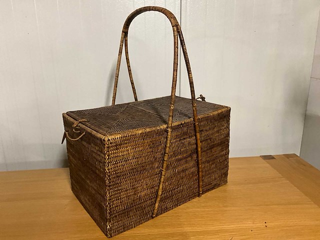 Rieten mand - afbeelding 1 van  5
