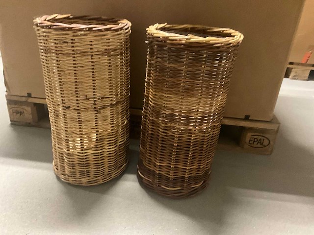 Rieten plantenbak (2x) - afbeelding 1 van  5