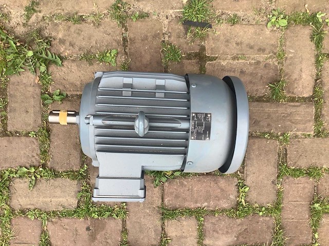 Rieter la112m/4tg elektromotor - afbeelding 3 van  4