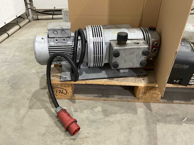 Rietschle - clfg 4 i v - pomp - afbeelding 1 van  7