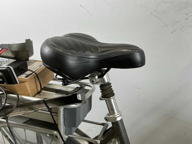 Rih omega elektrische damesfiets - afbeelding 6 van  10