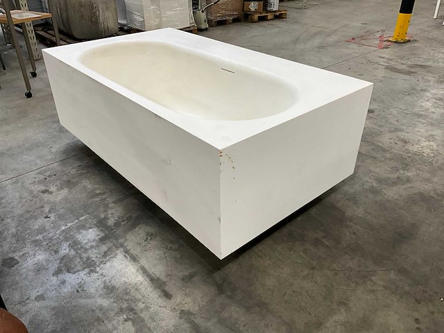 Riho bs 42 burgos solid surface vrijstaande bad - afbeelding 2 van  9