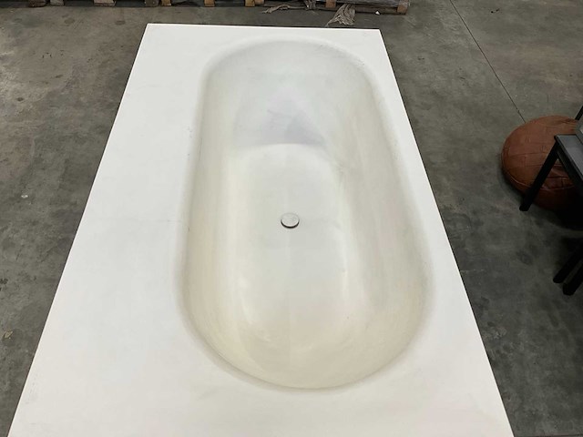 Riho bs 42 burgos solid surface vrijstaande bad - afbeelding 5 van  9