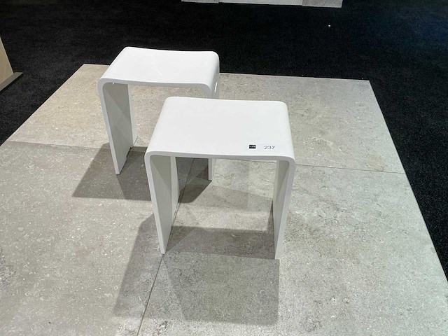 Riho solid surface badkamer krukje (2x) - afbeelding 1 van  4