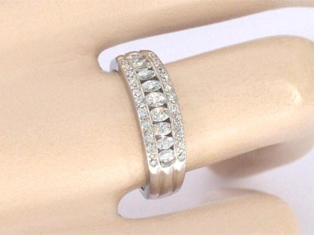 Rij ring met 1.00 carat aan marquise en briljant geslepen natuurlijke diamanten - afbeelding 2 van  9