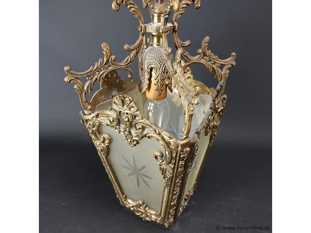 Rijk gelardeerde messing hallamp met geëtst glas - afbeelding 2 van  5