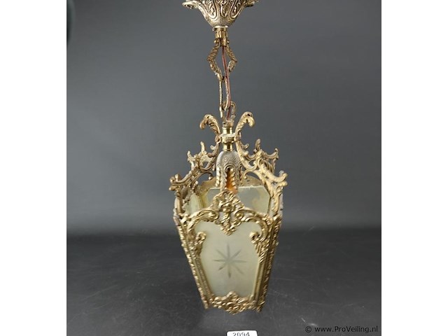 Rijk gelardeerde messing hallamp met geëtst glas - afbeelding 1 van  5