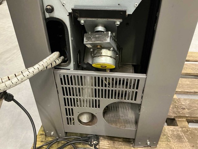 Rika memo pelletkachel 8kw 2007 - afbeelding 10 van  11