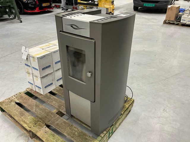 Rika memo pelletkachel 8kw 2007 - afbeelding 1 van  11