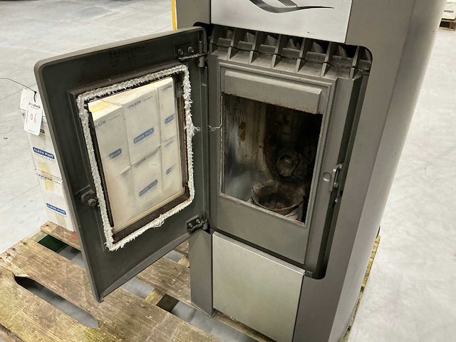 Rika memo pelletkachel 8kw 2007 - afbeelding 7 van  11