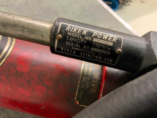 Riken power p-2b hydraulische handpomp - afbeelding 3 van  4