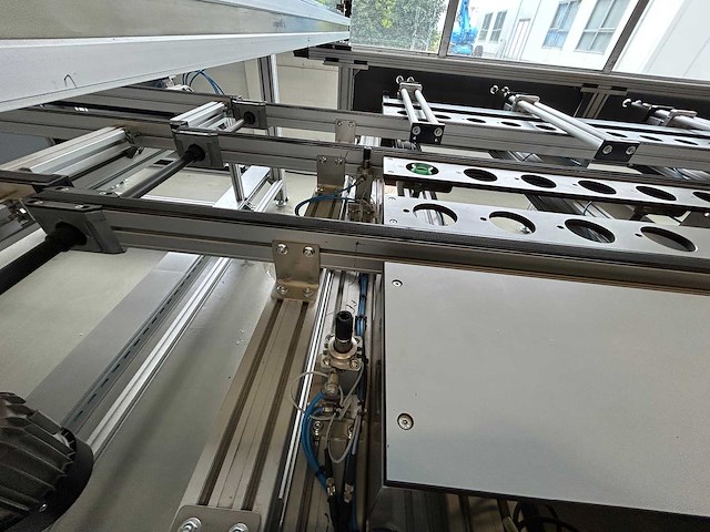 Rimas - 2018 - l17000042 - 2-componenten verlijmingsmachine - afbeelding 28 van  82