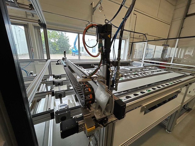Rimas - 2018 - l17000042 - 2-componenten verlijmingsmachine - afbeelding 31 van  82
