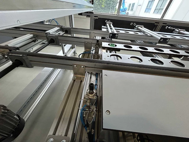 Rimas - 2018 - l17000042 - 2-componenten verlijmingsmachine - afbeelding 28 van  82