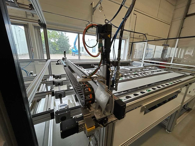 Rimas - 2018 - l17000042 - 2-componenten verlijmingsmachine - afbeelding 31 van  82