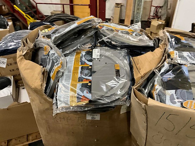 Rimprotec - velgbeschermer - sneeuwkettingen velgen beschermen - inclusief kniematje - afbeelding 11 van  18