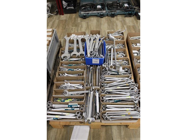 Ring- en steeksleutels w.o. etop in grote hoeveelheid en diversiteit op pallet. - afbeelding 3 van  3