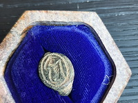 Ring, 16e eeuw - afbeelding 2 van  5