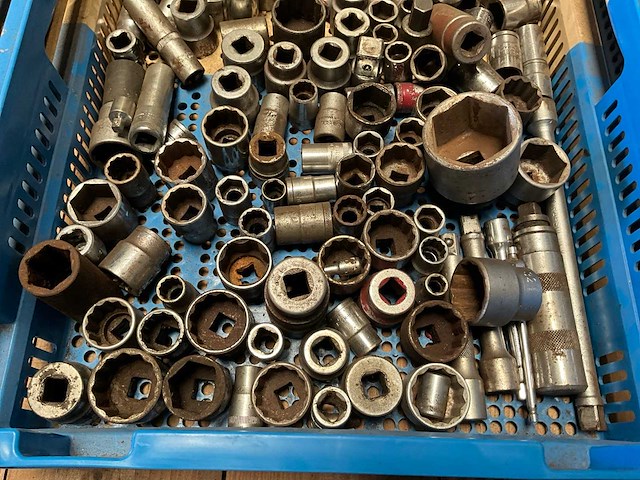 Ring en steeksleutels en doppen - afbeelding 2 van  5