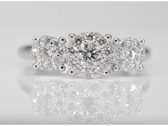 Ring met drie chatons van diamanten 0.75 carat - afbeelding 1 van  5