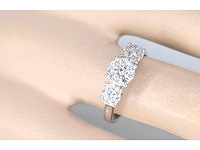 Ring met drie chatons van diamanten 0.75 carat - afbeelding 2 van  5