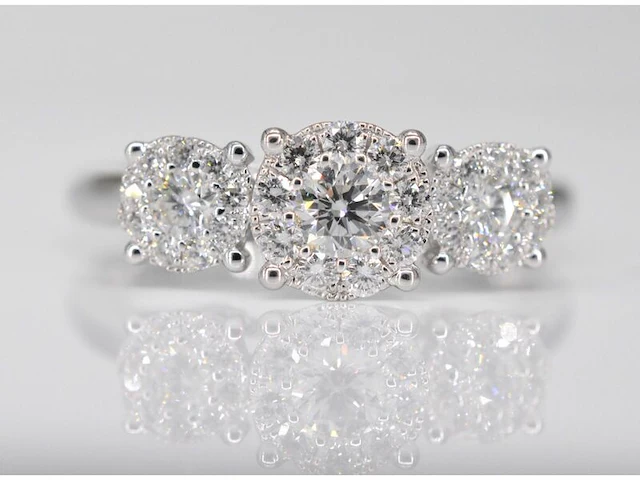 Ring met drie chatons van diamanten 0.75 carat - afbeelding 1 van  6