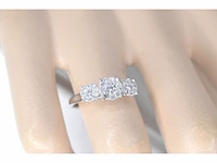 Ring met drie chatons van diamanten 0.75 carat - afbeelding 3 van  6
