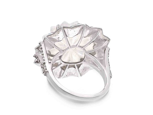 Ring met kristal en natuurlijk diamanten omringt door een blauwe rand - afbeelding 4 van  6