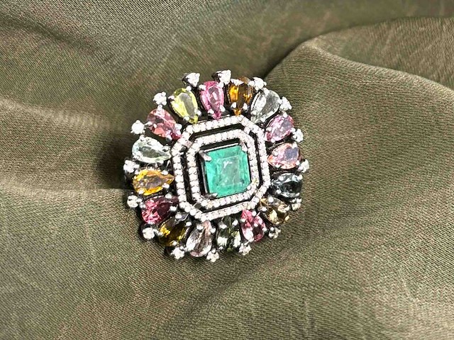 Ring met natuurlijke edelstenen en diamant - afbeelding 1 van  5