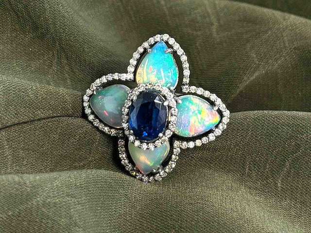 Ring met natuurlijke edelstenen en diamant - afbeelding 1 van  4