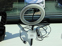 Ringlamp met telefoonhouder bytech. - afbeelding 1 van  2