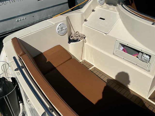 Rinker 270 fiesta vee motorjacht - afbeelding 28 van  42