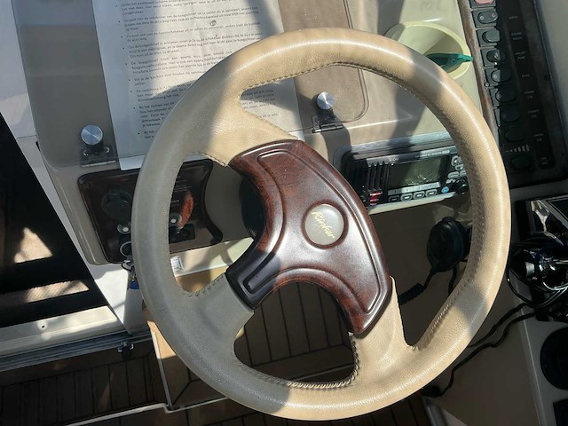 Rinker 270 fiesta vee motorjacht - afbeelding 34 van  42