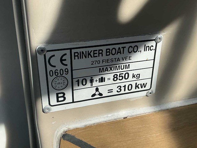 Rinker 270 fiesta vee motorjacht - afbeelding 17 van  42