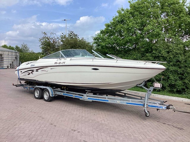 Rinker boot met trailer - afbeelding 1 van  39